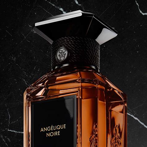 L'Art & La Matière ⋅ Angélique Noire – Eau de Parfum  .